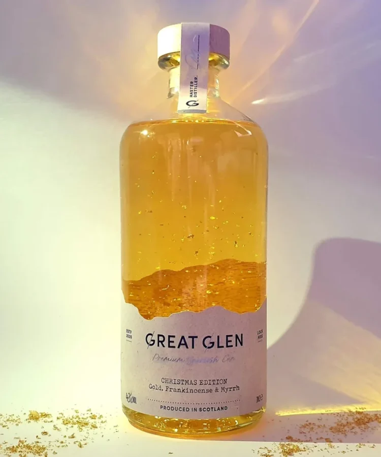 GREAT GLEN CHRISTMAS EDITION GIN - 700ML BOTTLE